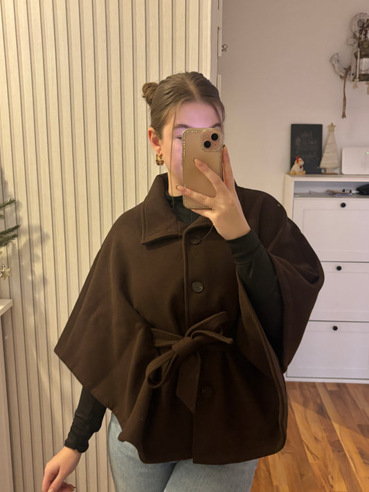 Chocolate Dream – Poncho-Cape mit Gürtel