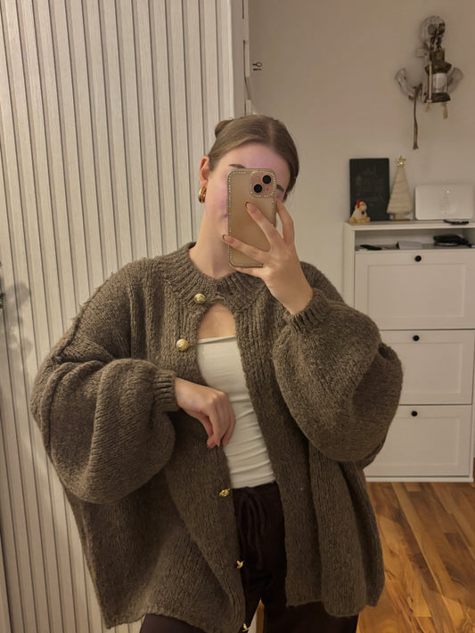 Wolkeweich Cardigan mit goldenen Knöpfen - Hellbraun