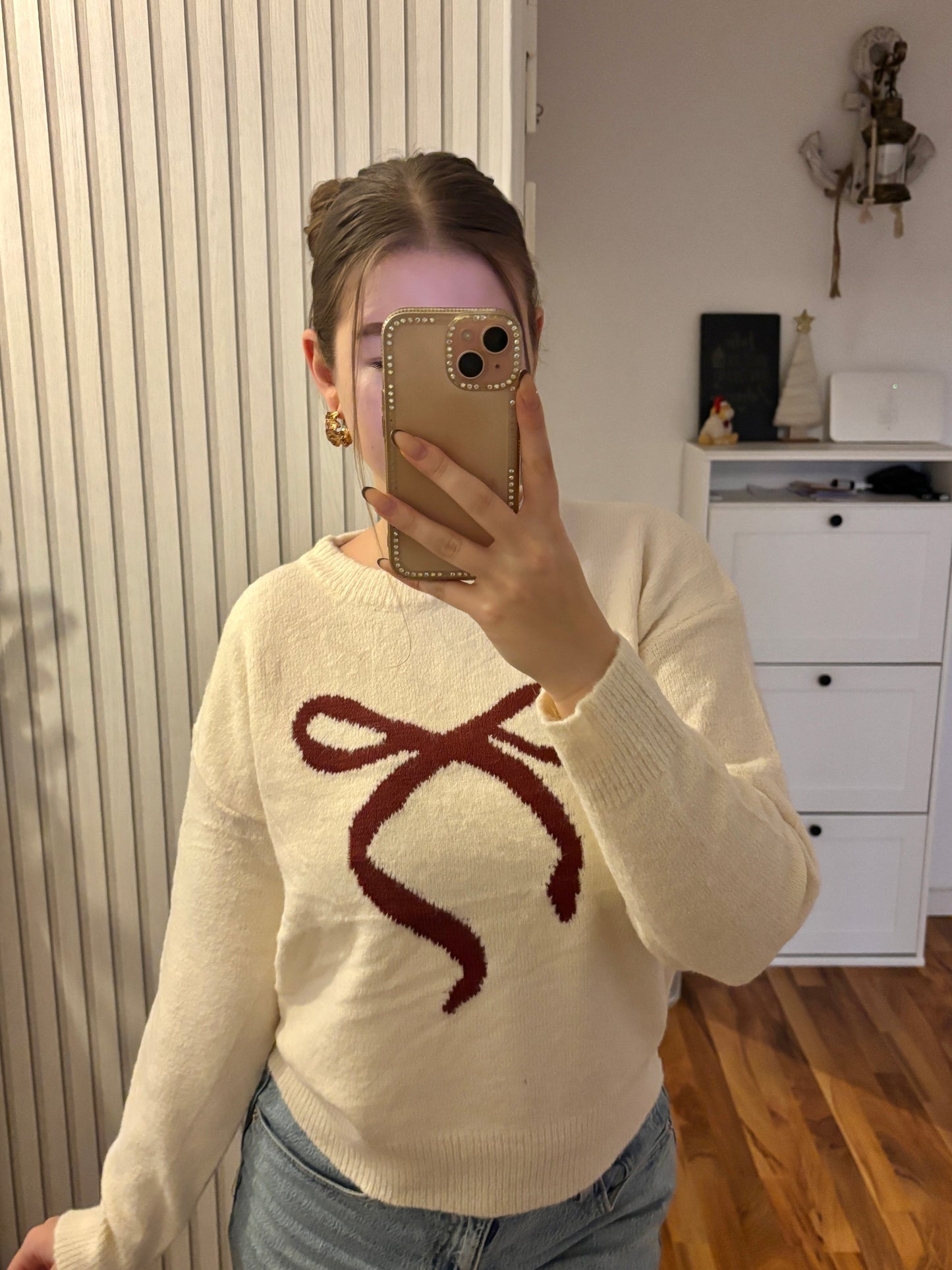 Bow Lover Sweater – Cream Edition