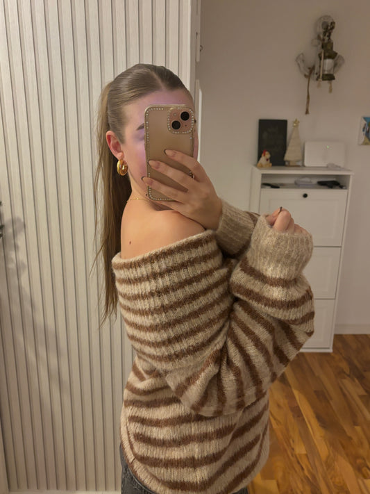 Off-Shoulder Pullover Cinnamon Roll - beige/braun