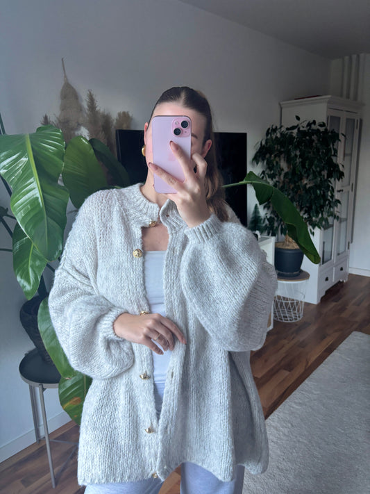 Wolkeweich Cardigan mit goldenen Knöpfen - hellgrau