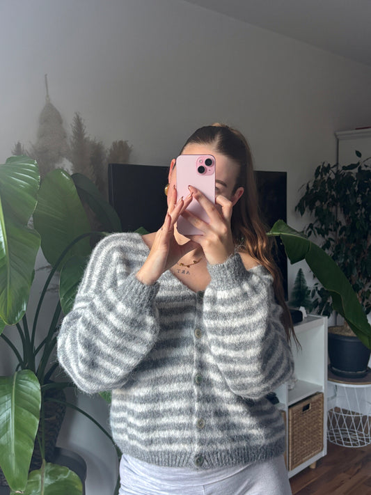 Cardigan Stripe V-Neck Linn - grau