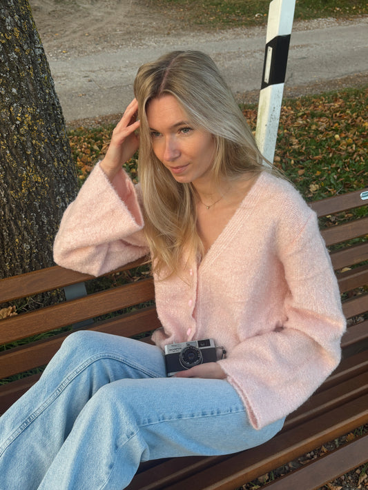 Cardigan mit Knöpfen - Strawberry Milk