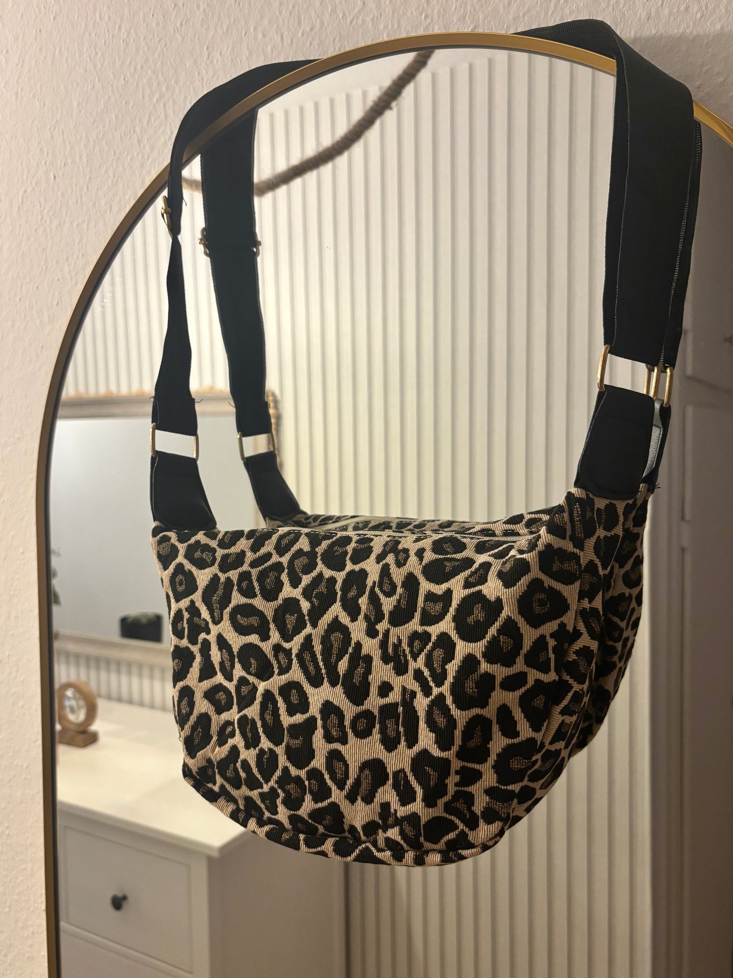 Umhängetasche - Leo